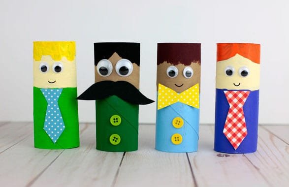 Paper roll figurines decorated like dad