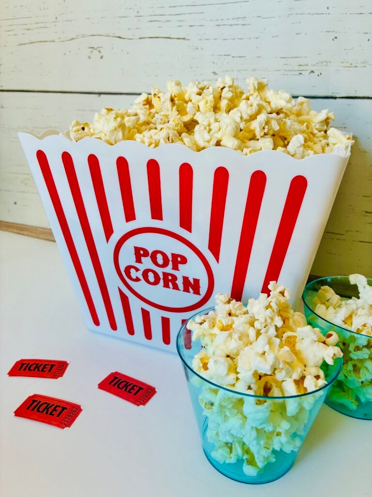 a carnival game for kids: popcorn food station