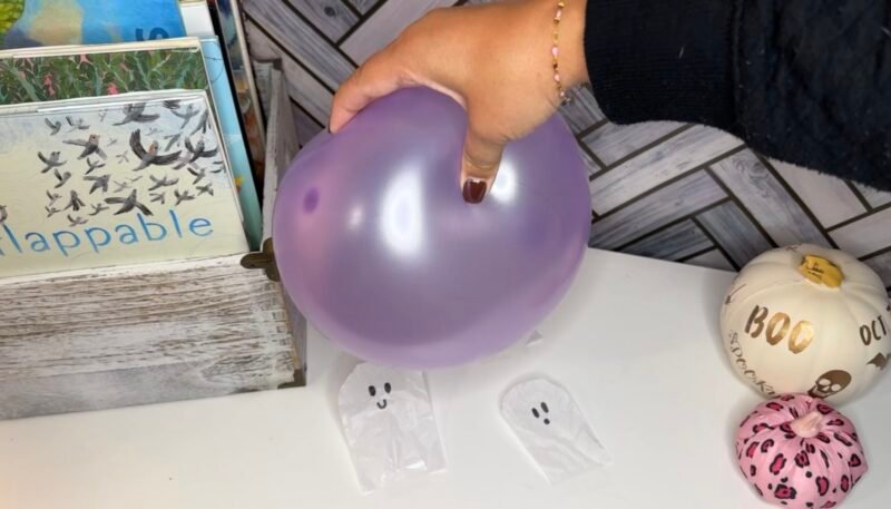 easy science experiment for kids: static balloon ghosts