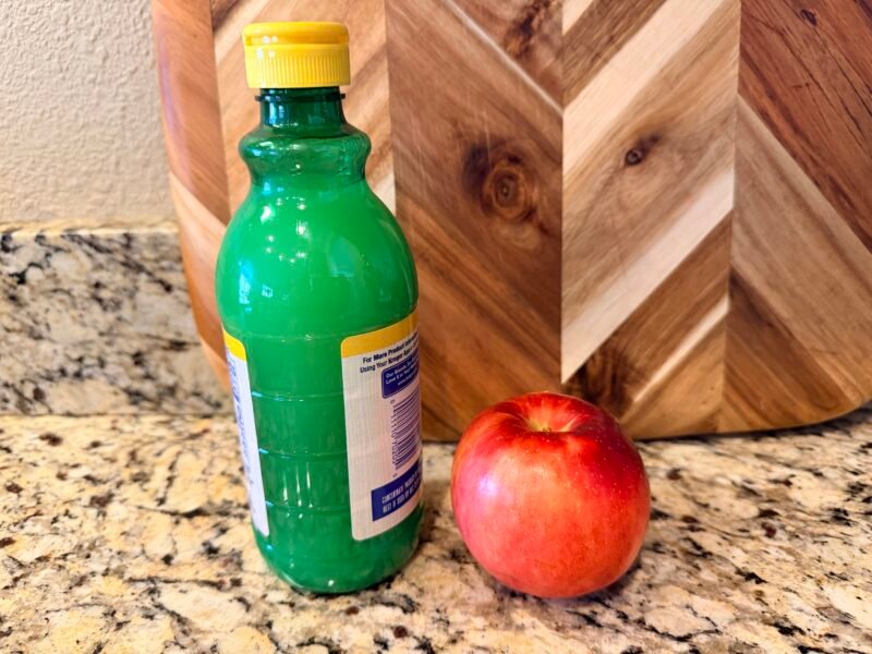 First Grade Science Projects an image of a first grade science experiment: apples